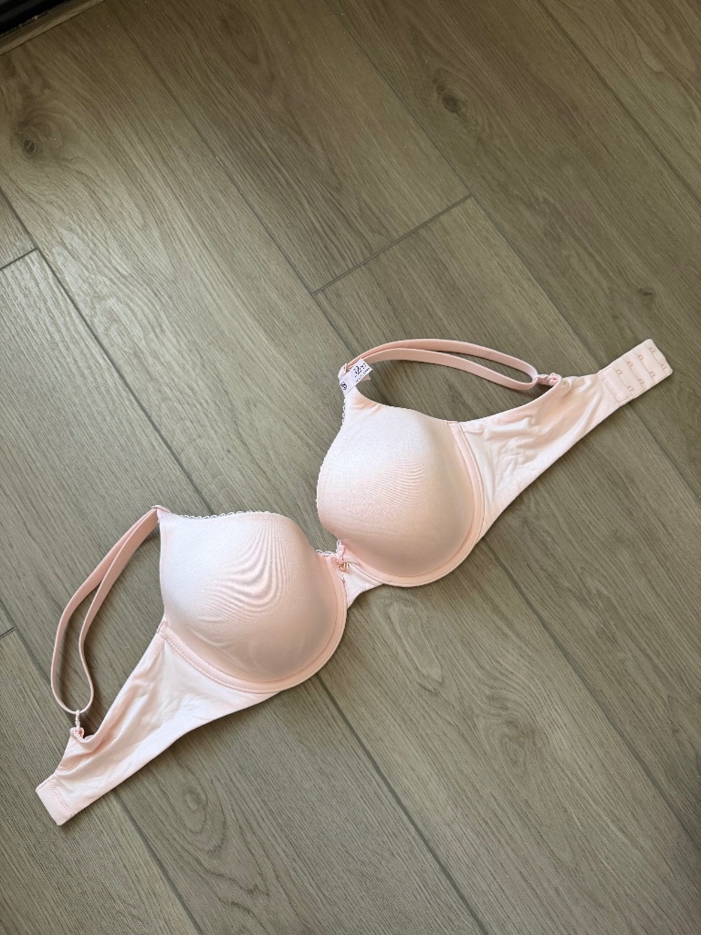 NWT Victoria's Secret body by victoria perfect coverage bra